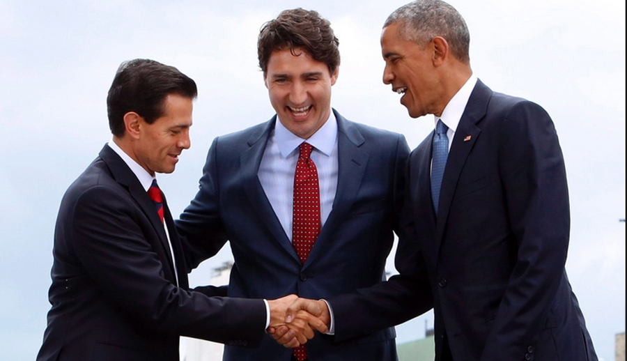 Prime Minister Justin Trudeau, centre, Mexican President Enrique Pena Nieto (left) and U.S. President Barack Obama